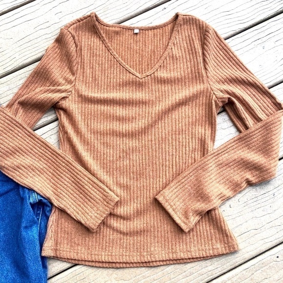 NEW V-neck Ribbed  Skinny long sleeves tee - XS - Picture 7 of 11